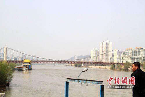 兰州黄河大桥荒置13年被拆 2亿损失政府埋单