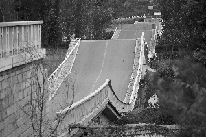 �����׺��ű����ػ���ѹ�� ����������W��(ͼ)